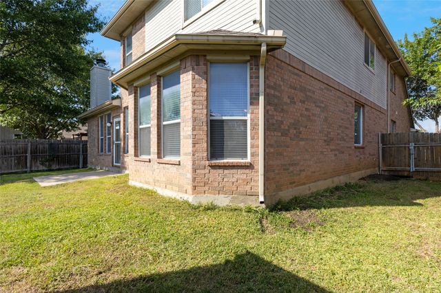 617 Silverbrook Drive, Saginaw, TX 76179