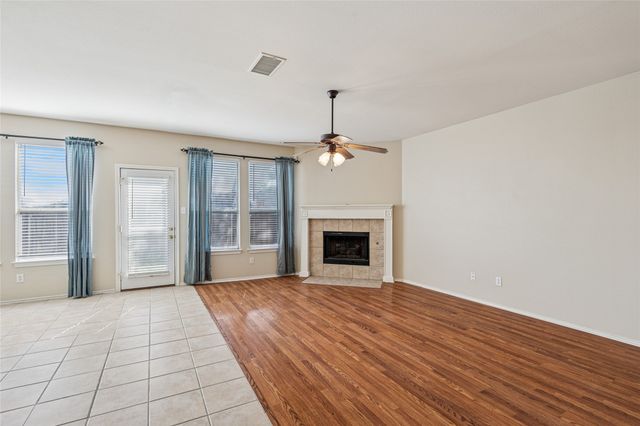 617 Silverbrook Drive, Saginaw, TX 76179