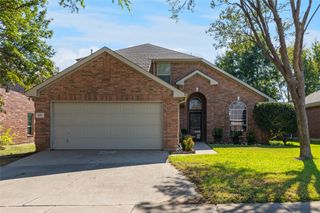 617 Silverbrook Drive, Saginaw, TX 76179
