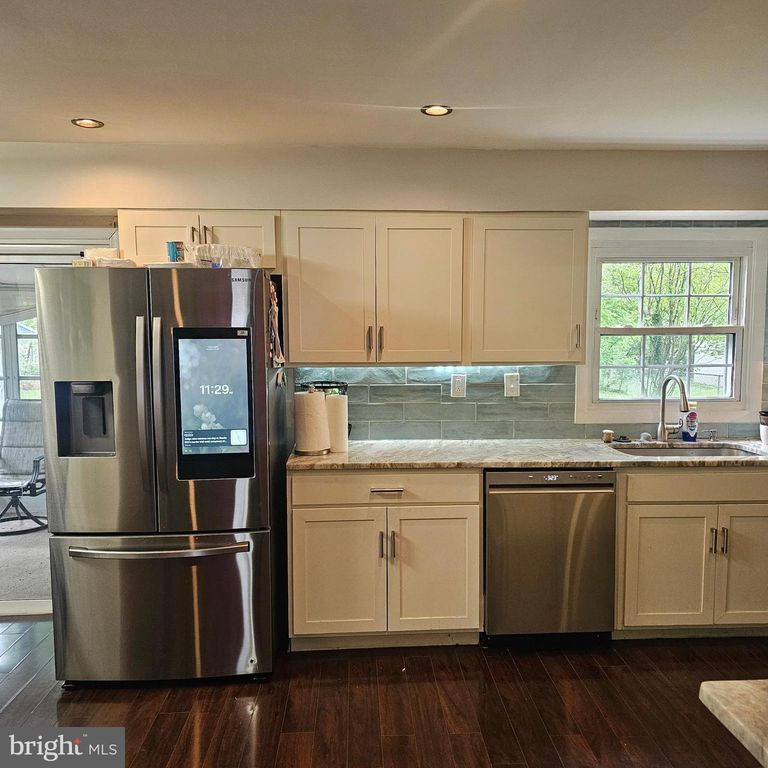 Image 14 of property listing at 12805 BELHURST LN, Bowie, MD 20715