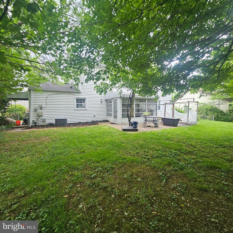 Image 39 of property listing at 12805 BELHURST LN, Bowie, MD 20715