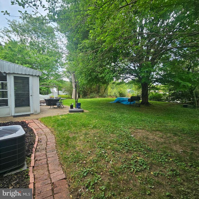 Image 43 of property listing at 12805 BELHURST LN, Bowie, MD 20715