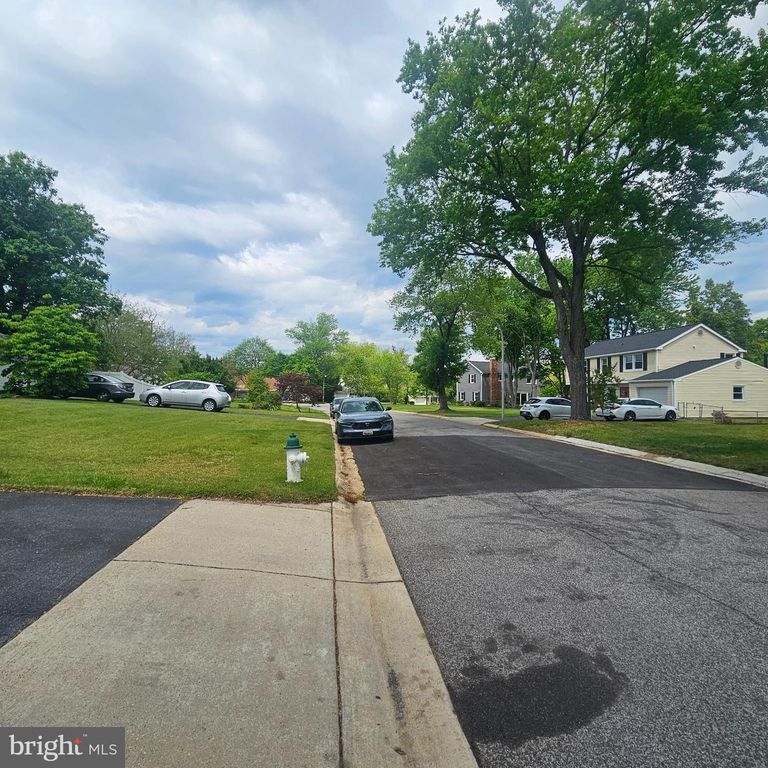 Image 45 of property listing at 12805 BELHURST LN, Bowie, MD 20715