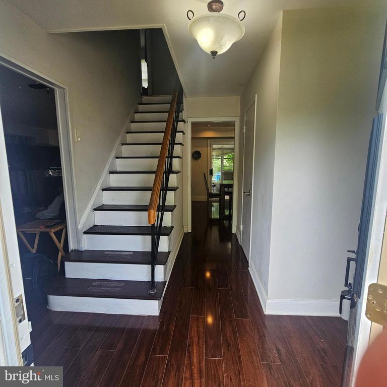 Image 5 of property listing at 12805 BELHURST LN, Bowie, MD 20715