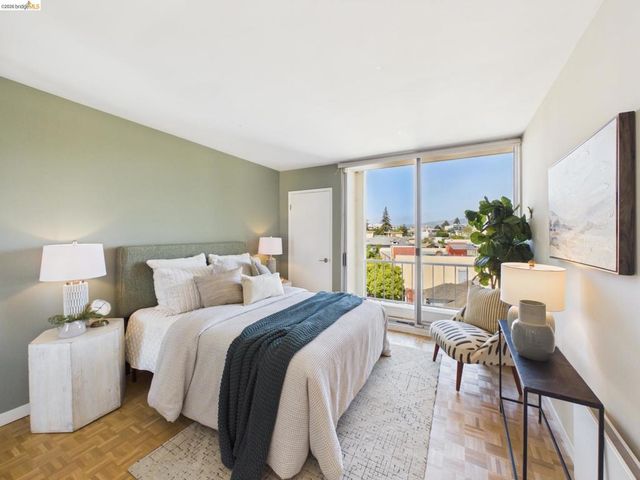 320 Lee St 702, Oakland, CA 94610