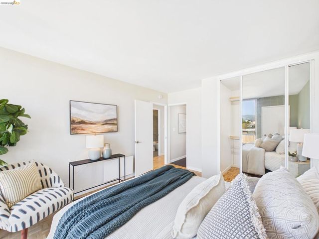 320 Lee St 702, Oakland, CA 94610