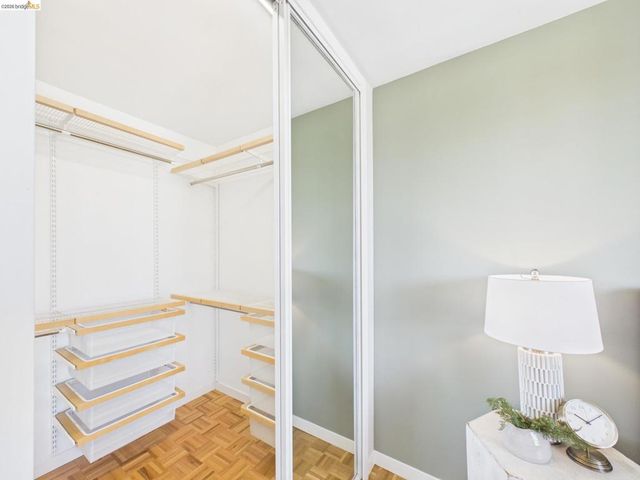 320 Lee St 702, Oakland, CA 94610