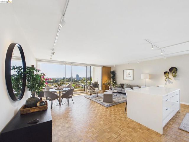 320 Lee St 702, Oakland, CA 94610