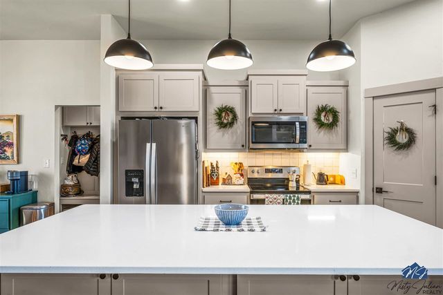 325 Weaver Way, Fletcher, OK 73541