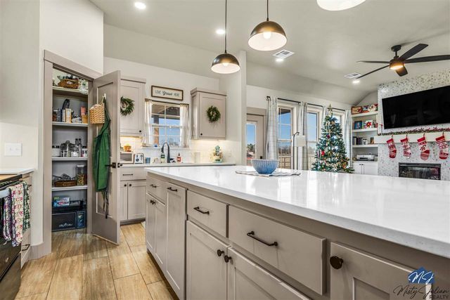 325 Weaver Way, Fletcher, OK 73541