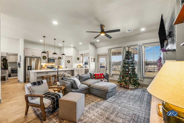 325 Weaver Way, Fletcher, OK 73541