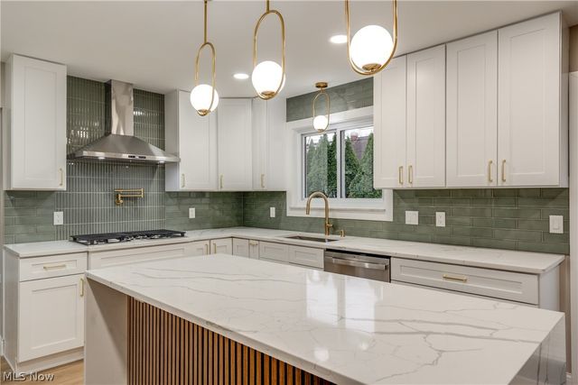 19681 Westover Avenue, Rocky River, OH 44116