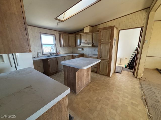 2813 N 9th West Street, Ely, NV 89301