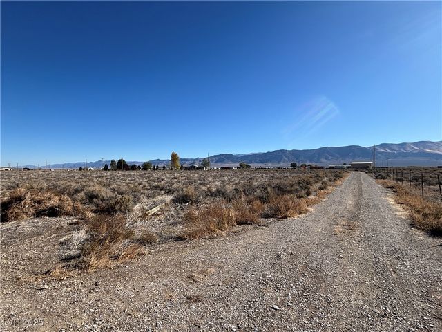 2813 N 9th West Street, Ely, NV 89301