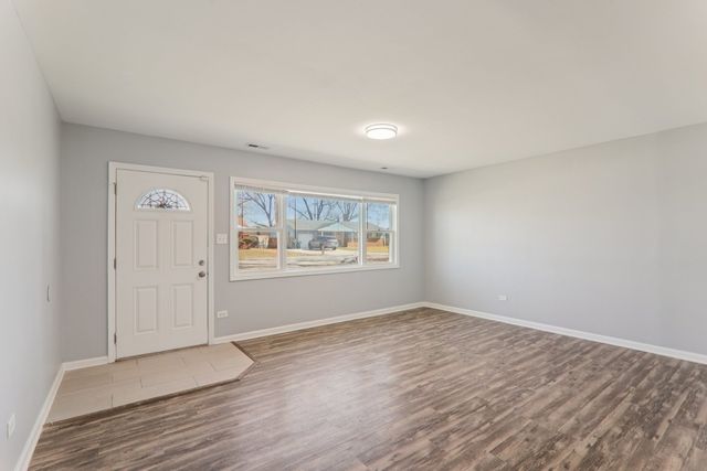 16524 Sawyer Avenue, Markham, IL 60428