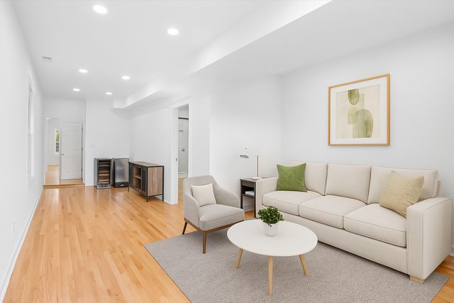 2617 W FULLERTON Avenue, Chicago, IL 60647