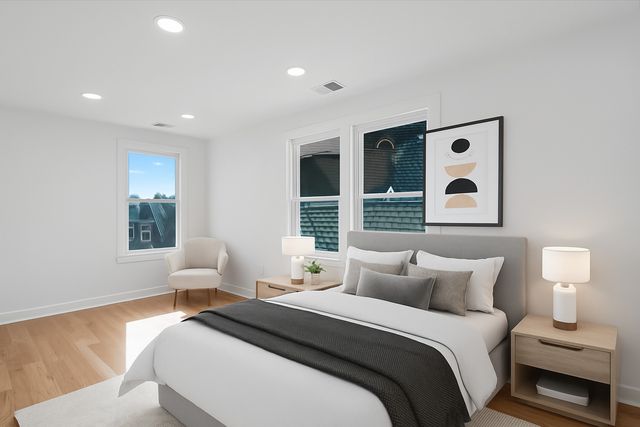 2617 W FULLERTON Avenue, Chicago, IL 60647