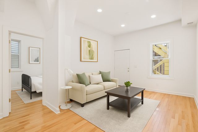 2617 W FULLERTON Avenue, Chicago, IL 60647