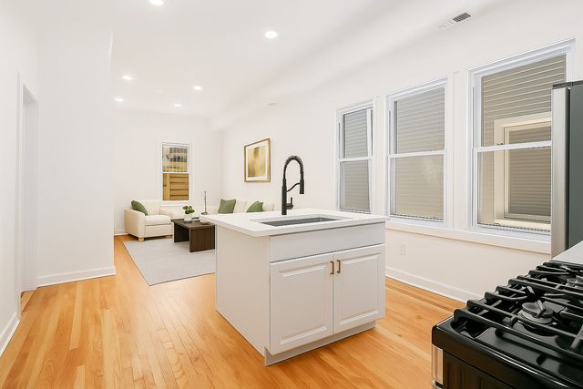 2617 W FULLERTON Avenue, Chicago, IL 60647