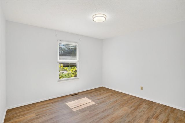 1623 W Tracy Street, Springfield, MO 65807