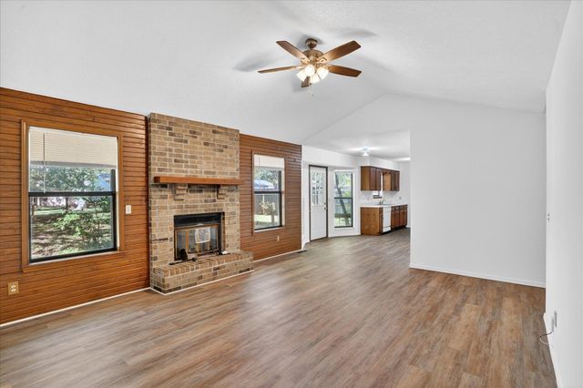 1623 W Tracy Street, Springfield, MO 65807