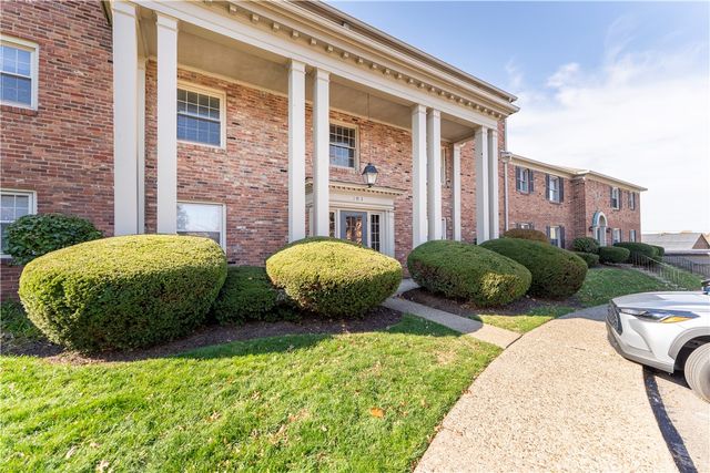 103 Jamestown Dr C, Scott Twp, PA 15216