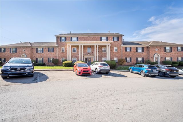 103 Jamestown Dr C, Scott Twp, PA 15216