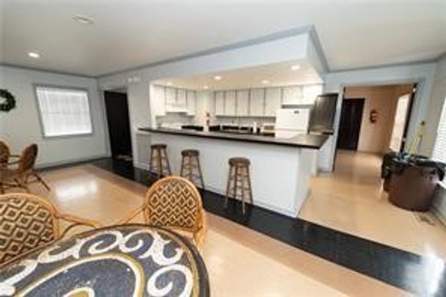 103 Jamestown Dr C, Scott Twp, PA 15216