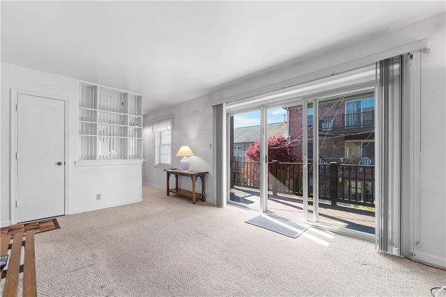 103 Jamestown Dr C, Scott Twp, PA 15216