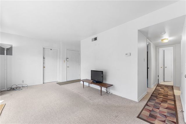 103 Jamestown Dr C, Scott Twp, PA 15216