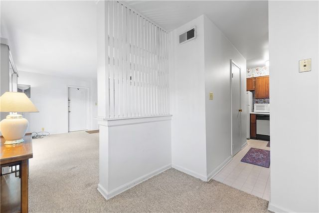 103 Jamestown Dr C, Scott Twp, PA 15216