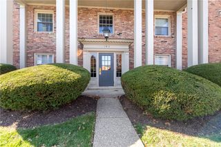 103 Jamestown Dr C, Scott Twp, PA 15216