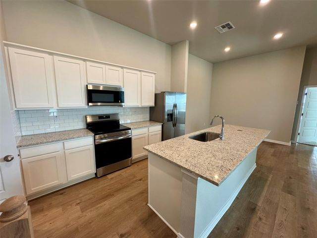 801 Staglin ST A, Buda, TX 78610