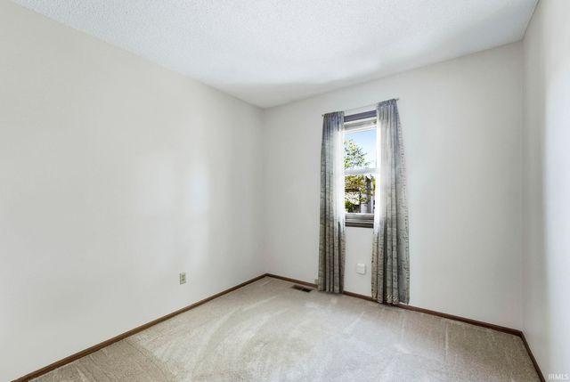 1417 Misty River Drive, Fort Wayne, IN 46808