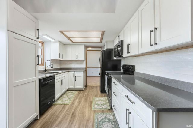 1417 Misty River Drive, Fort Wayne, IN 46808