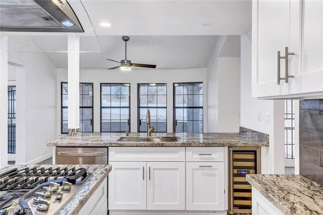 211 Garfield Drive, Henderson, NV 89074