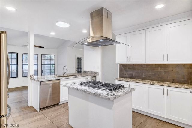 211 Garfield Drive, Henderson, NV 89074