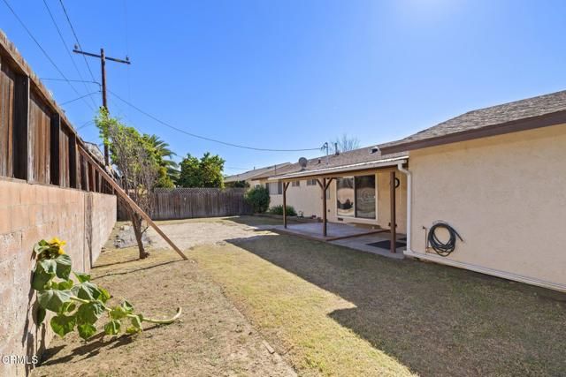 229 Wakeford Avenue, Santa Paula, CA 93060
