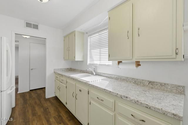 229 Wakeford Avenue, Santa Paula, CA 93060