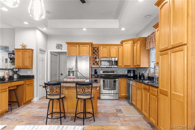 10100 N Wayland Avenue, Citrus Springs, FL 34434