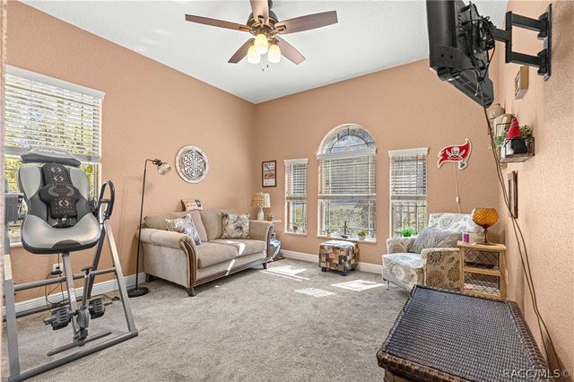 10100 N Wayland Avenue, Citrus Springs, FL 34434