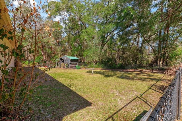 10100 N Wayland Avenue, Citrus Springs, FL 34434