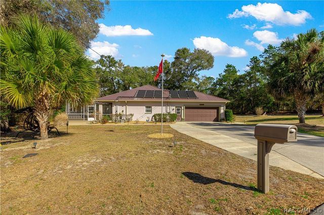 10100 N Wayland Avenue, Citrus Springs, FL 34434