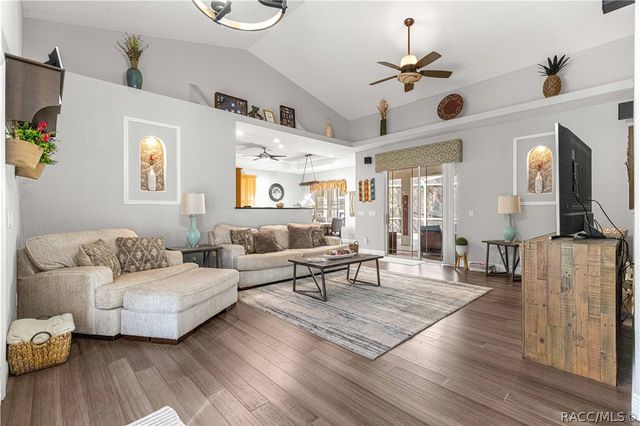 10100 N Wayland Avenue, Citrus Springs, FL 34434