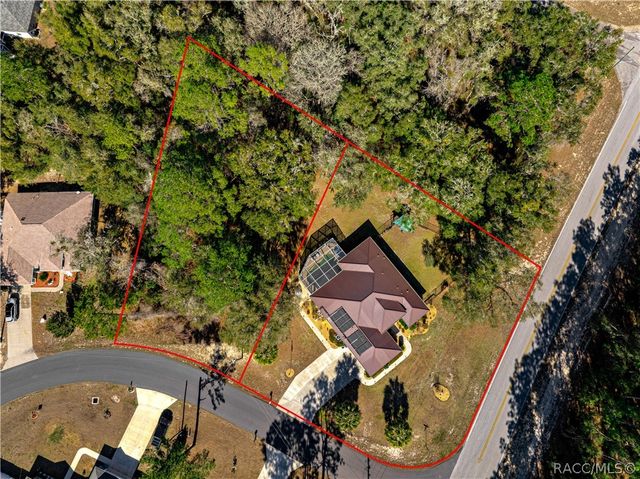 10100 N Wayland Avenue, Citrus Springs, FL 34434