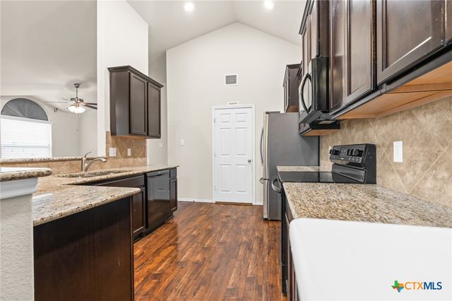 818 Hobby Road, Copperas Cove, TX 76522