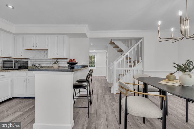 7980 TYSON OAKS CIR, Vienna, VA 22182