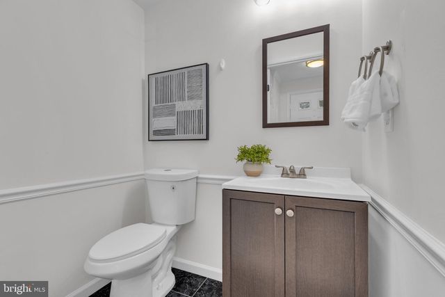 7980 TYSON OAKS CIR, Vienna, VA 22182