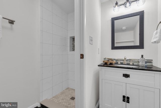 7980 TYSON OAKS CIR, Vienna, VA 22182