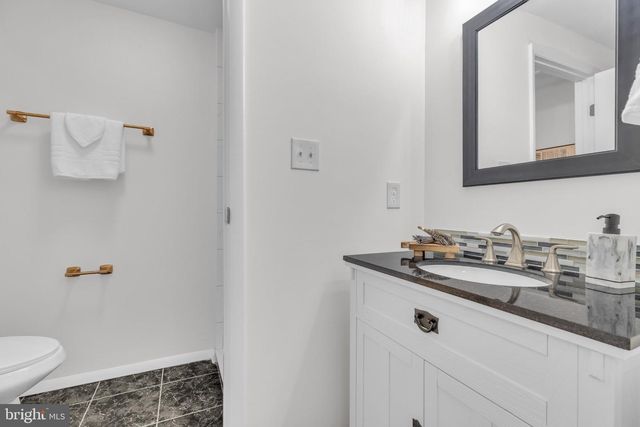 7980 TYSON OAKS CIR, Vienna, VA 22182